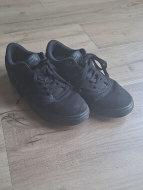 Nike SB Women's All-Black Skate Shoes 8.5